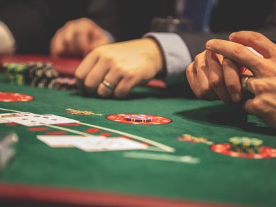 Wanneer en waarom wordt Holland Casino geprivatiseerd?